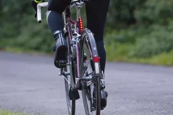 В чем ездить на велосипеде под дождем. odezhda dlya velosipeda v dozhd5. В чем ездить на велосипеде под дождем фото. В чем ездить на велосипеде под дождем-odezhda dlya velosipeda v dozhd5. картинка В чем ездить на велосипеде под дождем. картинка odezhda dlya velosipeda v dozhd5