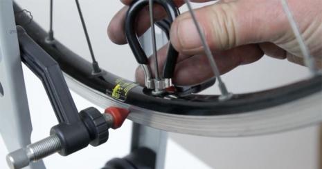 Замена спиц на заднем колесе велосипеда