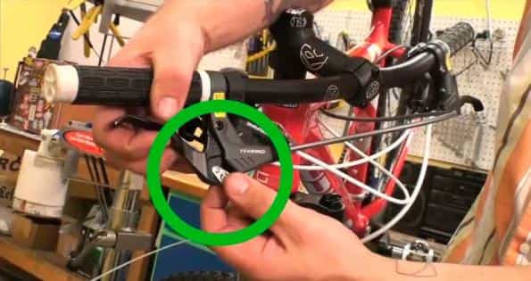 Как заменить тормозной трос на велосипеде